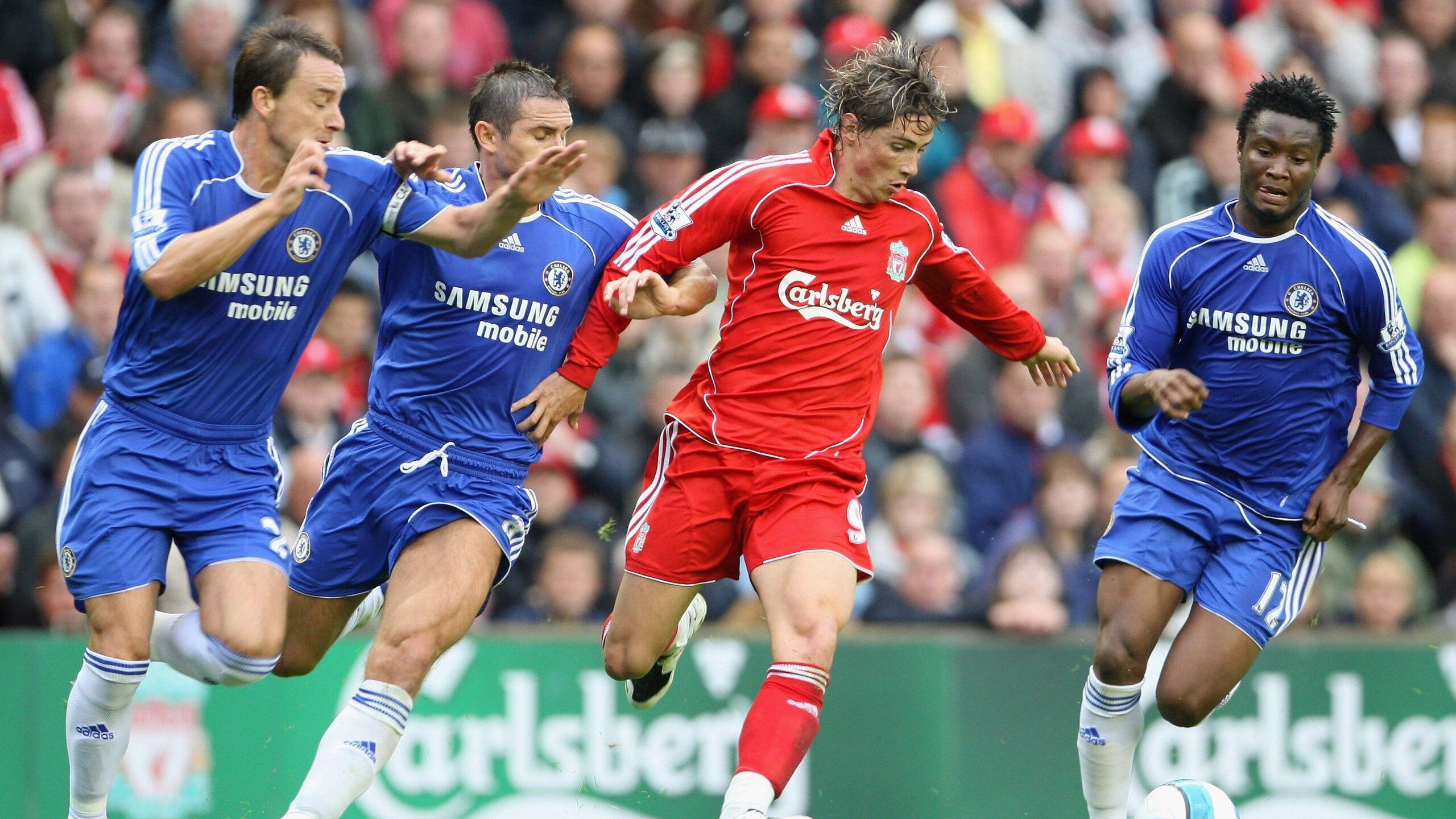 爱游戏中国-中国足球的场地设施建设标准化，我国足球场地设施建设的现实困境及其破解对策